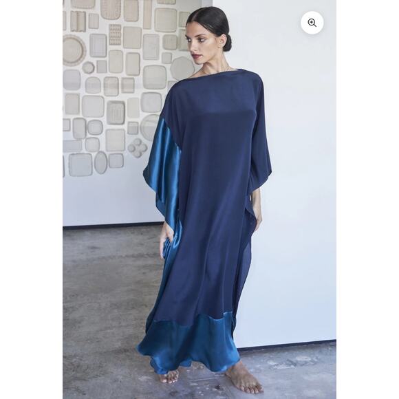 Ocean + Main - Navy and Teal Boatneck Silk Caftan - 1X - Picture 5 of 16